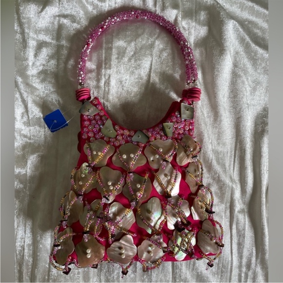 Vintage Beaded and Shell Handbag - Picture 3 of 7